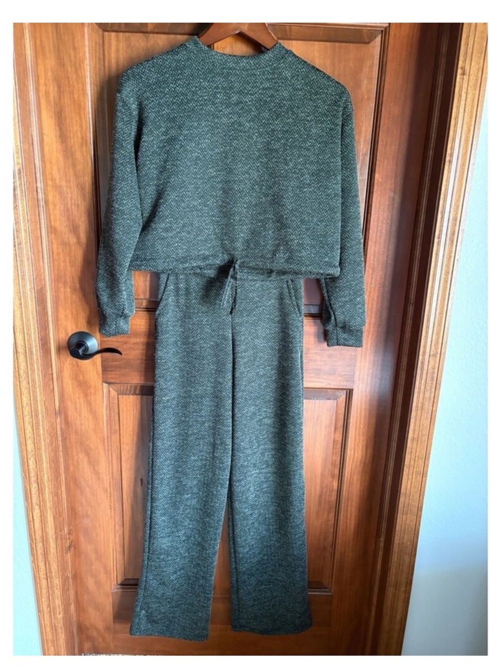 2 Piece Knit Lounge Set, Crop Top/Wide Leg Olive Green Women's Fits like a Small
